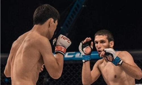 «Не хотел проявить неуважение». Нокаутированный «дерзкий россиянин» обратился к Казахстану после своего поражения в Алматы