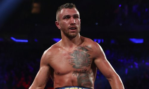 Ломаченко нокаутировал Накатани в первом бою после потери всех титулов