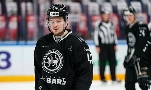 Клуб конференции «Барыса» продлил контракт с основным защитником