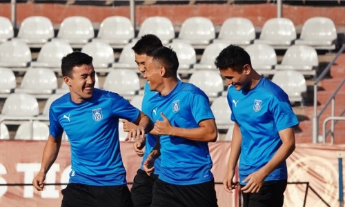 «Тараз» показал фоторепортаж с предматчевой тренировки