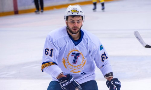 Четыре хоккеиста покинули клуб чемпионата Казахстана