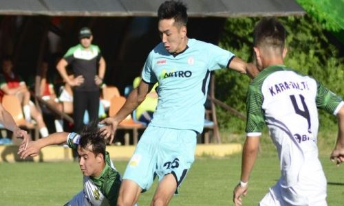 Зарубежный клуб с казахстанцем в составе драматично проиграл матч, пропустив гол на 91 минуте