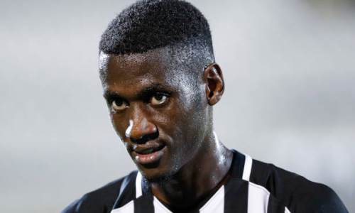 Стоит своих денег? Стали известны детали трансфера африканского футболиста в «Кайрат» и его зарплата