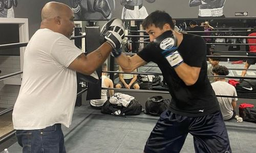 «Может стать одним из топовых претендентов». Катмен Ломаченко назвал творца успеха Алимханулы в профи