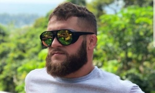 «Он был готов умереть в этом бою». Боец UFC поговорил с судьей перед поединком Рахмонова