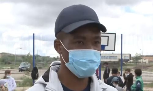 Нигериец стал футбольным тренером в казахстанском поселке
