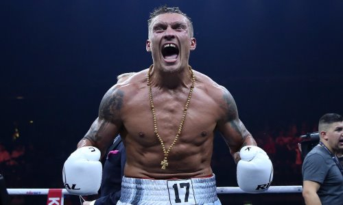 «Машина!». Подписчики оценили фото Александра Усика с голым торсом