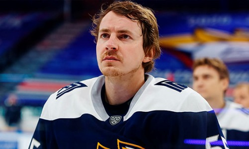 Принципиальный соперник «Барыса» расторг контракт с защитником