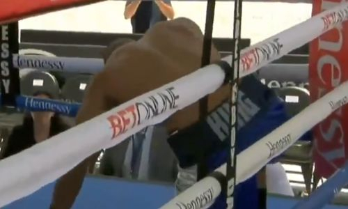 Окровавленный чемпион WSB в составе «Astana Arlans» дважды падал в месилове и быстро нокаутировал американца. Видео