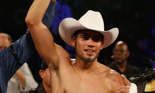 Экс-чемпион мира мощным ударом по корпусу «финишировал» опытного кубинца. Видео