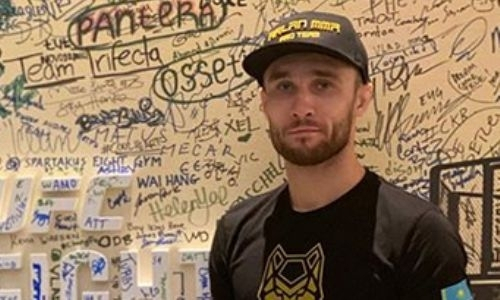 Сергей Морозов завершил тренировочный лагерь и отправился в Лас-Вегас на свой второй бой в UFC. Фото