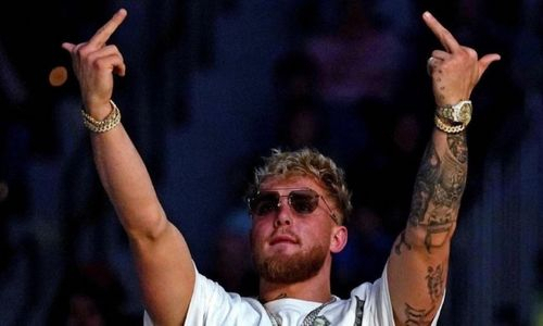 «Не засыпай!». Джейк Пол потроллил Макгрегора перед боем с Порье, показав дорогущую подвеску со «спящим» ирландцем