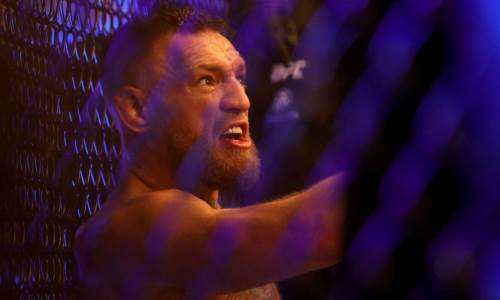 Жена Порье показала Макгрегору средний палец за длинный язык. Фото