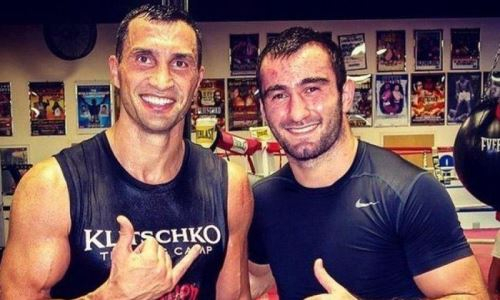 «Он ни разу не попал». Экс-тренер Кличко рассказал, как Владимир отказался от спаррингов с Гассиевым