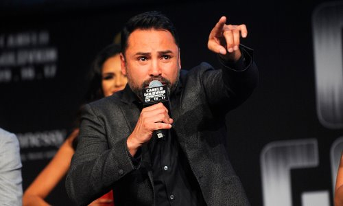 Казахстанский чемпион близок к бою в андеркарде Оскара Де ла Хойи