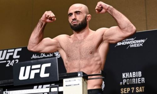 Российский файтер ушел из UFC после восьми лет в промоушне