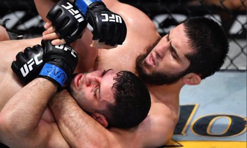 Видео боя UFC Махачев — Мойзес с досрочной победой россиянина