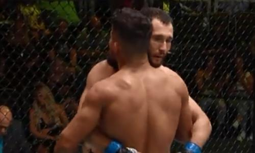 «Большая огневая мощь в руках». Морозов раскрыл секрет дебютной победы в UFC