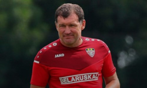 Лидер европейского чемпионата официально объявил нового тренера после ухода экс-наставника «Астаны»