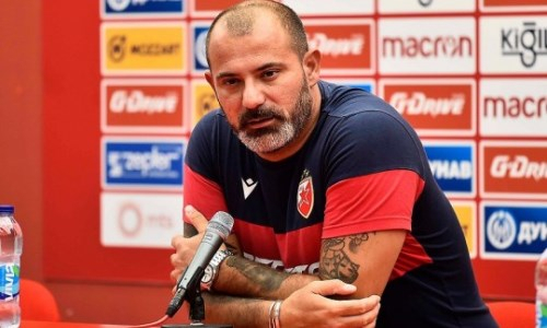 «Если покажем ожидаемый уровень, проблем не будет». Тренер «Црвены Звезды» высказался об ответном матче с «Кайратом»