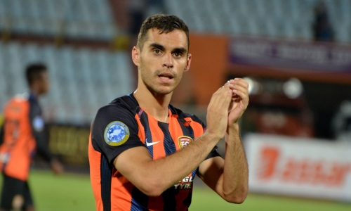 «Это безумие. Я спал на скамейке». Известный легионер сообщил о сорвавшемся трансфере в «Тобол»