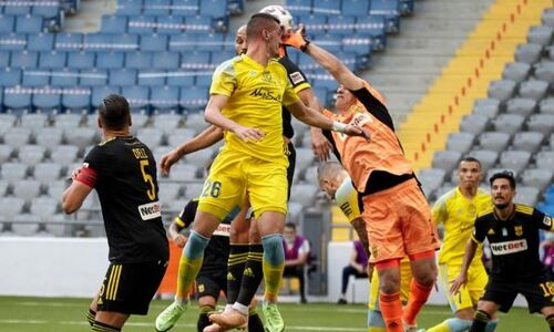 «Мы проиграли „Астане“ из-за своих ошибок, соперник не был лучше». Тренер «Ариса» настроен отыграться со счета 0:2