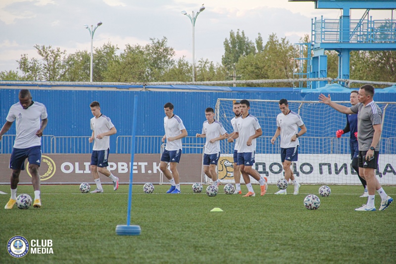 Тренировки видное. Тренинг команда.