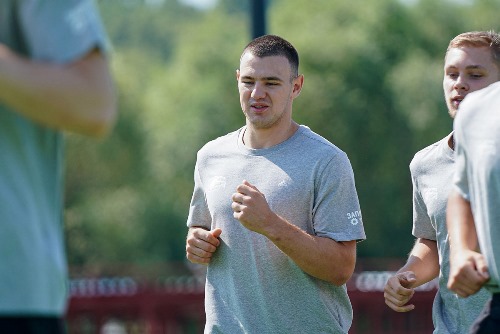 Игрок сборной Казахстана приступил к предсезонным сборам в составе «Ак Барса». Фото