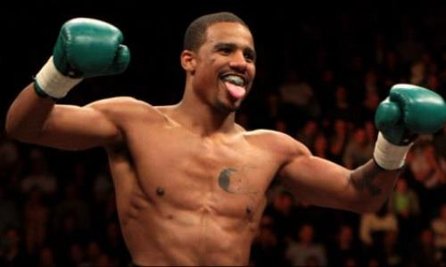 Побитый Головкиным американец выиграл нокаутом и бросил вызов спарринг-партнеру GGG. Видео