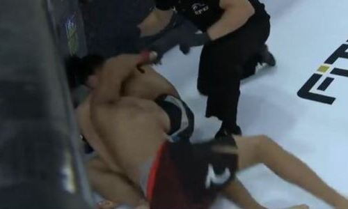 Зрелищным удушением кыргызского бойца дебютировал казахстанец в промоушне Хабиба Нурмагомедова. Видео