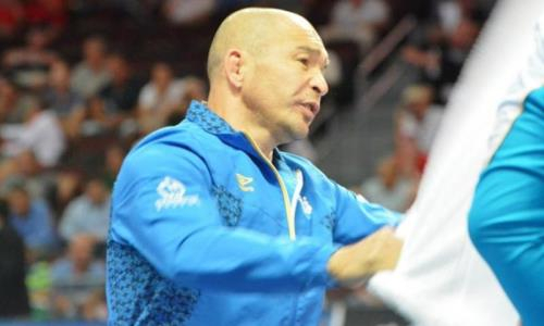 Главный тренер сборной Казахстана по греко-римской борьбе попросил прощения за выступления спортсменов