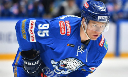 «Очень непросто после перехода». Форвард сборной Казахстана оценил свой старт в «Авангарде» после ухода из «Барыса»