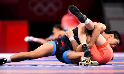 Казахстанский борец-вольник вышел в полуфинал Олимпиады-2020