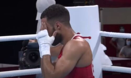 Британец не поверил в свою победу над Бибосыновым, но помогли олимпийские судьи. Видео