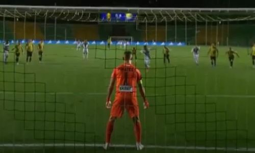 Зидана исполнить не получилось. Как «Кайрат» избежал пропущенного мяча с пенальти в Лиге Европы. Видео