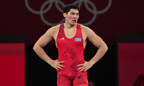 У казахстанского борца украли победу на Олимпиаде-2020. Видео