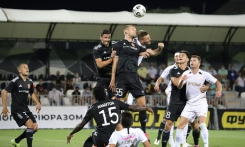 Олег Блохин посетил матч казахстанского клуба в Лиге Конференций. Фото