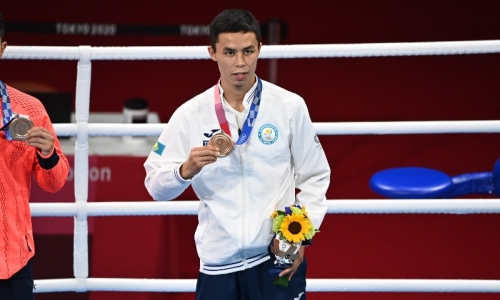 Казахстанский боксер получил медаль Олимпиады-2020. Фото