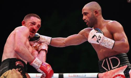 Кровавый и драматичный бой досрочно определил нового чемпиона мира. Видео