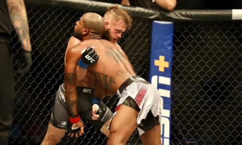 «Что ты за монстр». Известный казахстанский боец ММА обратился к автору яркой победы в UFC