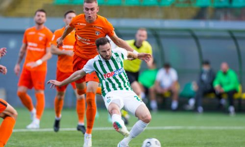 Клуб казахстанского тренера одержал крупную победу и вернул лидерство в европейском чемпионате