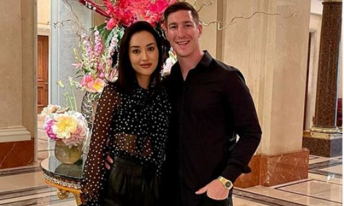 Казашка покорила сердце самого высокооплачиваемого хоккеиста страны Даррена Дица. Появилась история их романа в фото