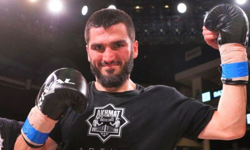 «Будет гореть!». Артур Бетербиев поделился секретами сильного пресса. Видео