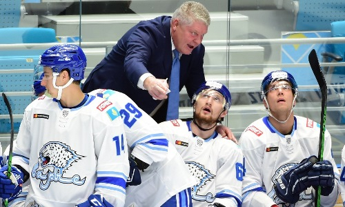 «Соперник был быстрее и сильнее». Наставник «Барыса» высказался о матчах Кубка Президента и новых правилах КХЛ