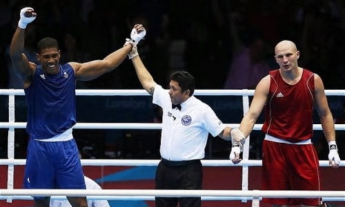 Проигравший Джошуа на Олимпиаде казахстанец назвал победителя его боя с Усиком