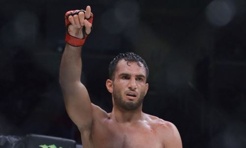 Чемпион Bellator замолотил соперника и нокаутом защитил титул. Видео
