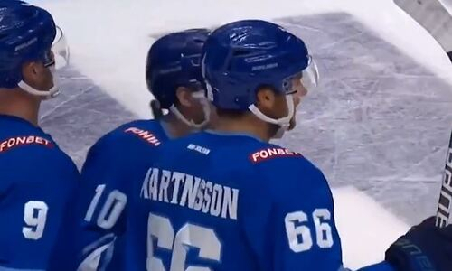 Шведский защитник мощнейшим броском открыл свой счет голам за «Барыс». Видео