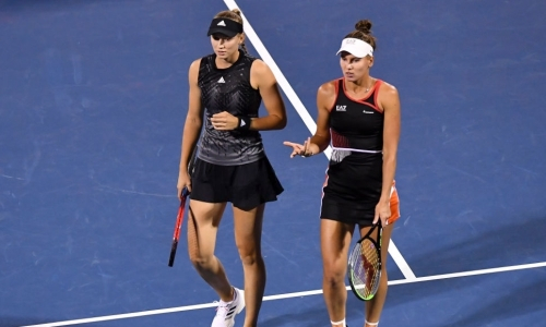 Рыбакина вышла во второй круг турнира в США в парном разряде