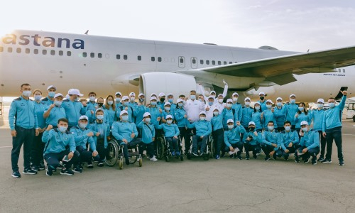 Казахстанские паралимпийцы вылетели на соревнования в Токио 