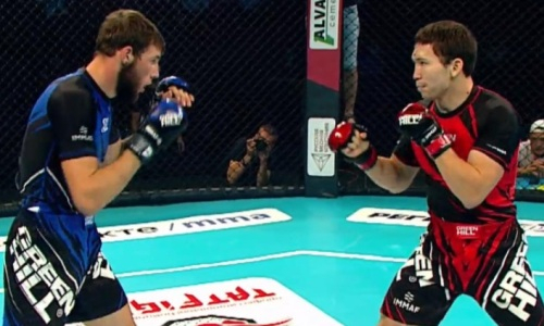 Два казахстанских файтера сразились за «золото» чемпионата Европы по ММА. Видео